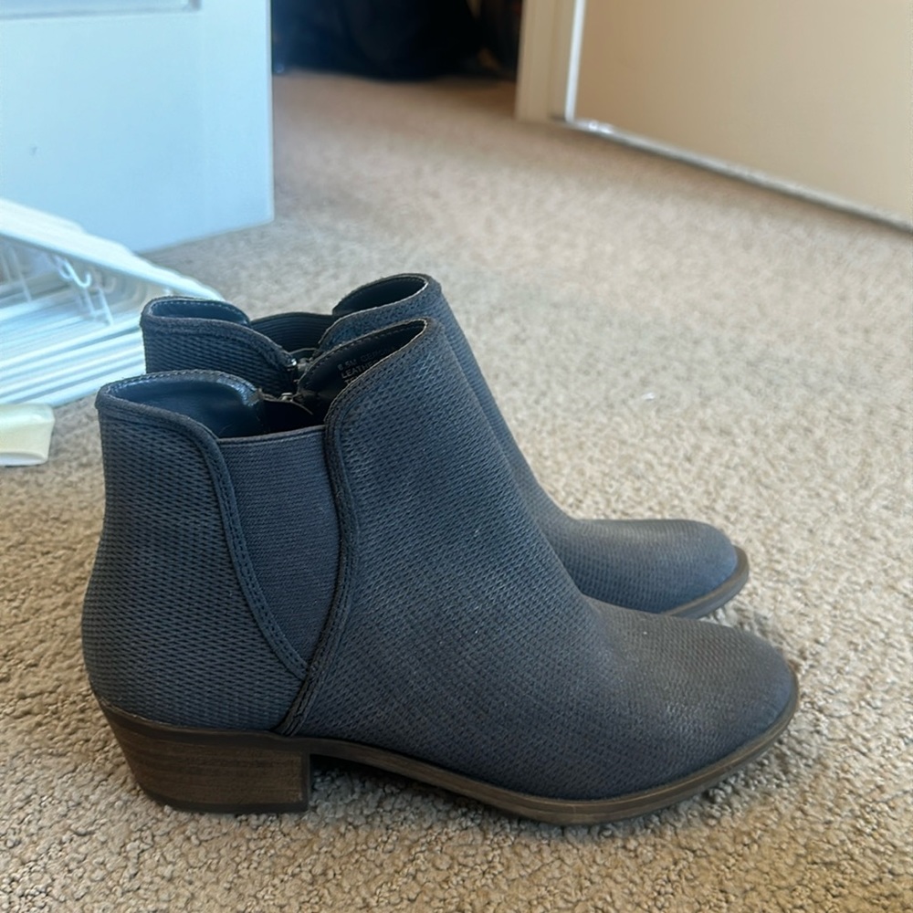 Grey boots